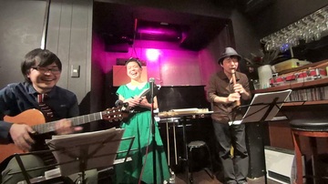 vlcsnap-2014-04-30-04h57m02s4.jpg