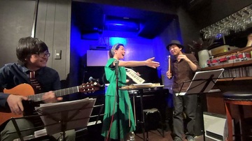vlcsnap-2014-04-30-04h57m22s221.jpg